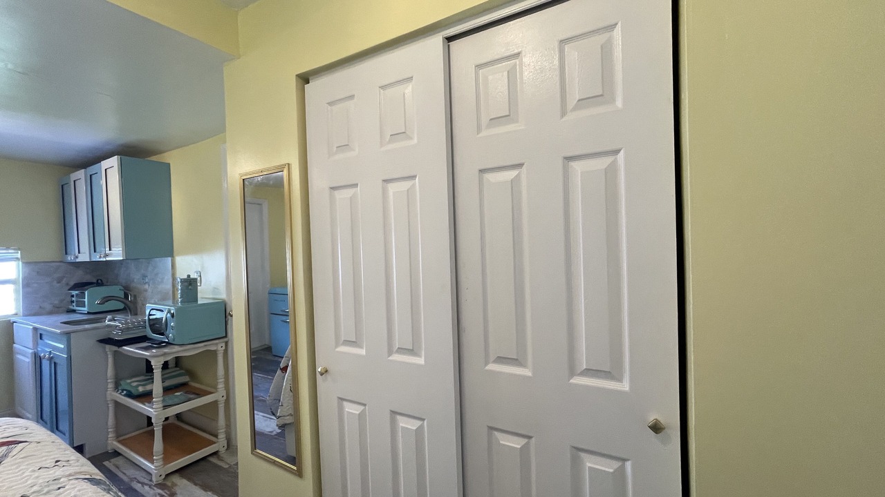 Photo of Bedroom in Mango Groves