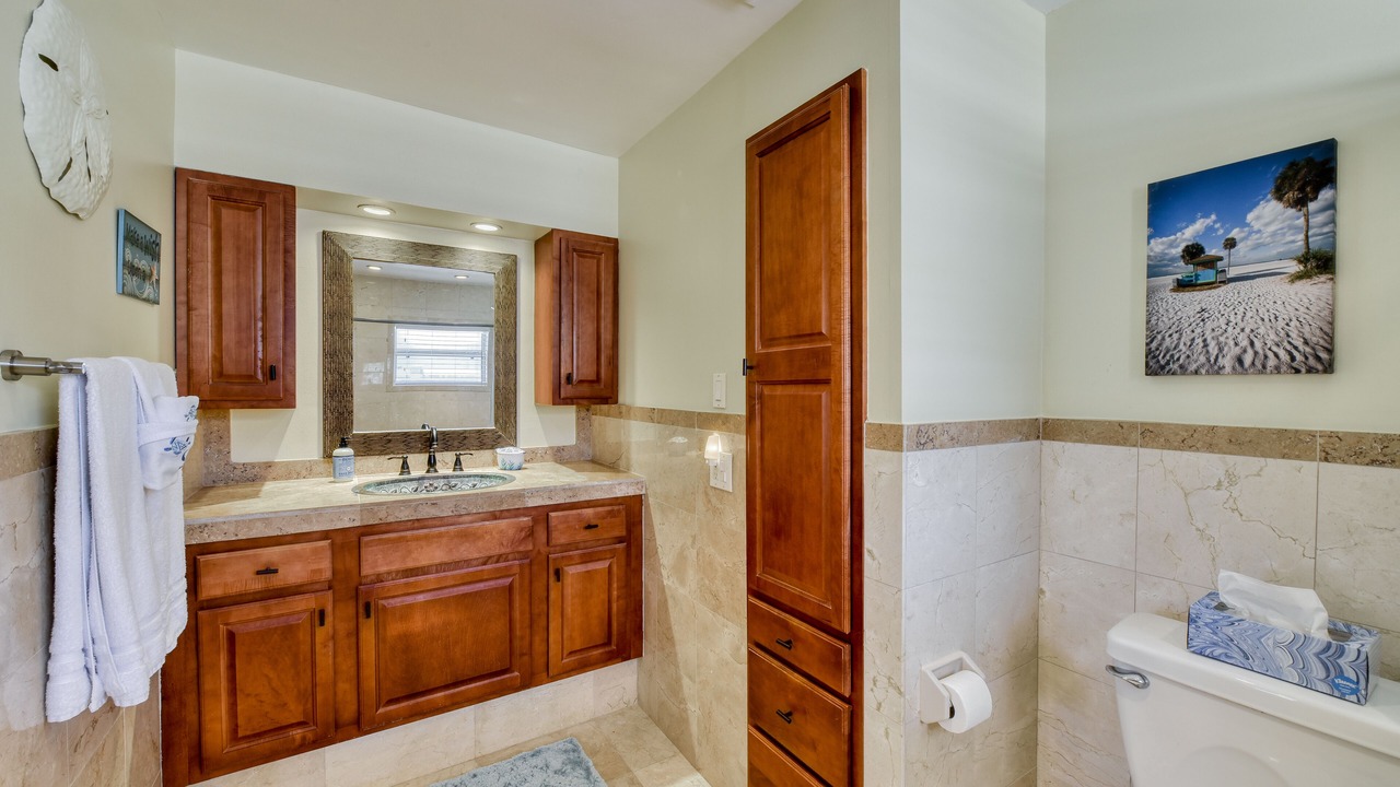 Photo of Bathroom in Cocoa Isles