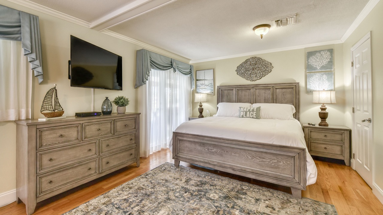 Photo of Bedroom in Cocoa Isles