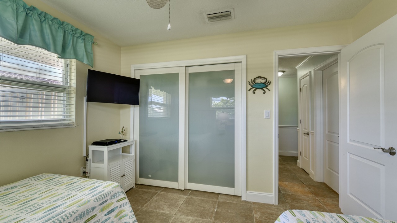 Photo of Bedroom in Cocoa Isles