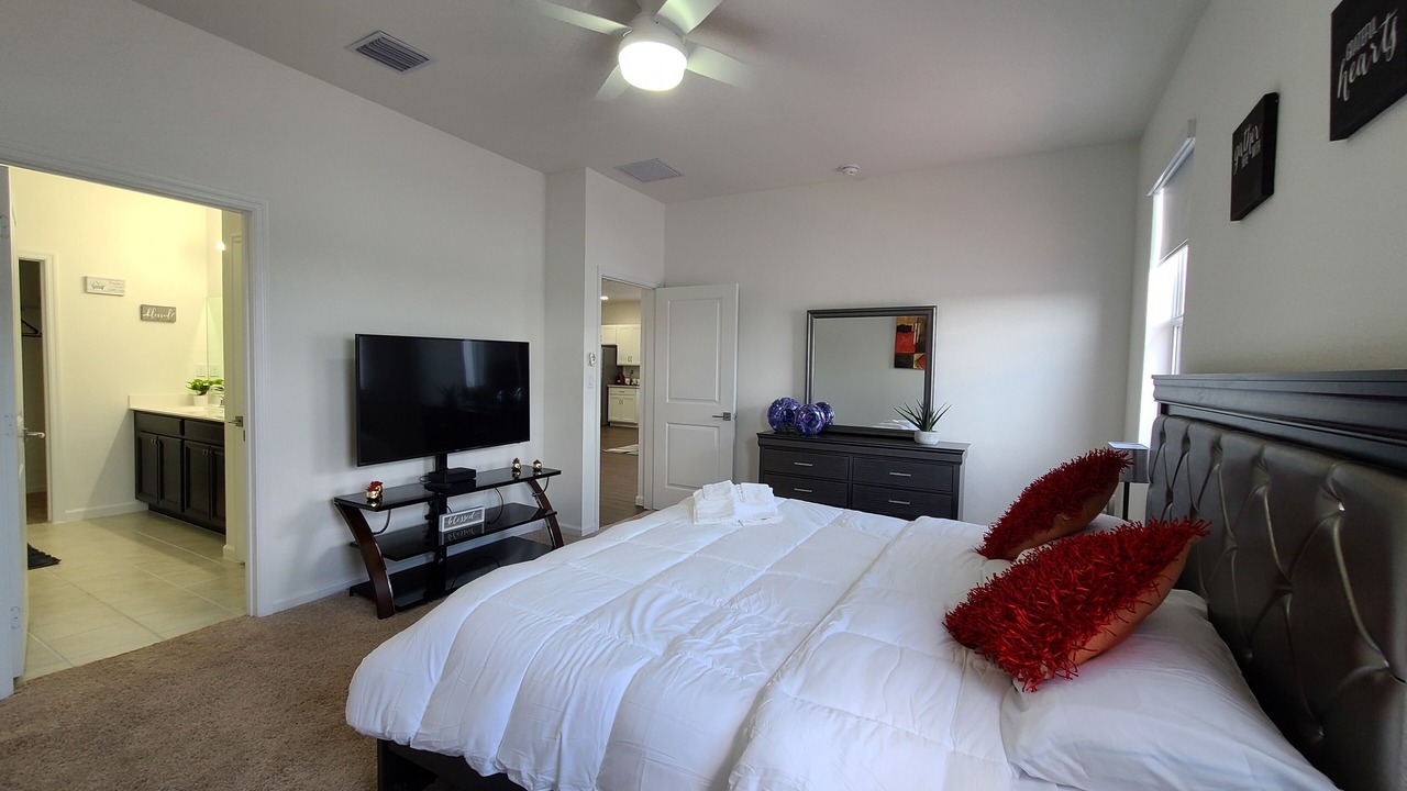 Photo of Bedroom in Homestead