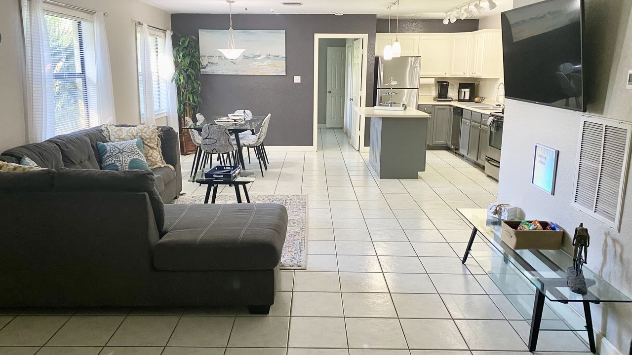 Photo of Livingroom in Cooper City