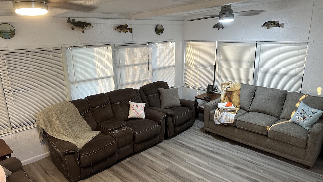 Photo of Livingroom in Buckhead Ridge