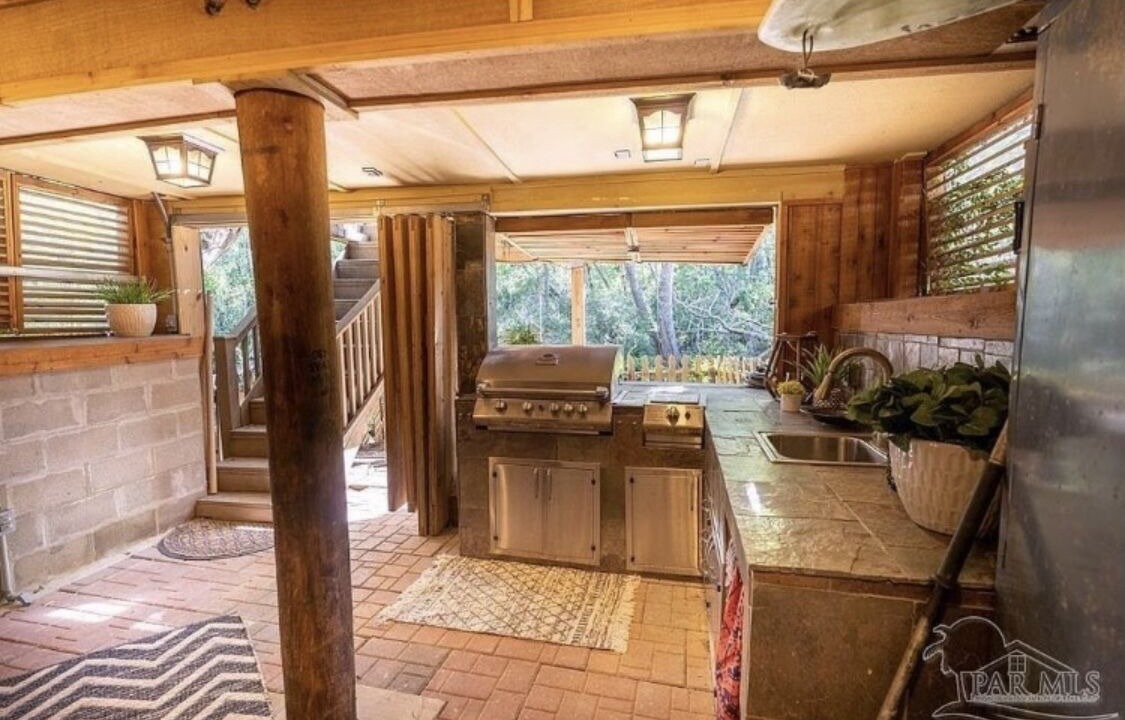 Photo of Patio Balcony in Northeast Pensacola