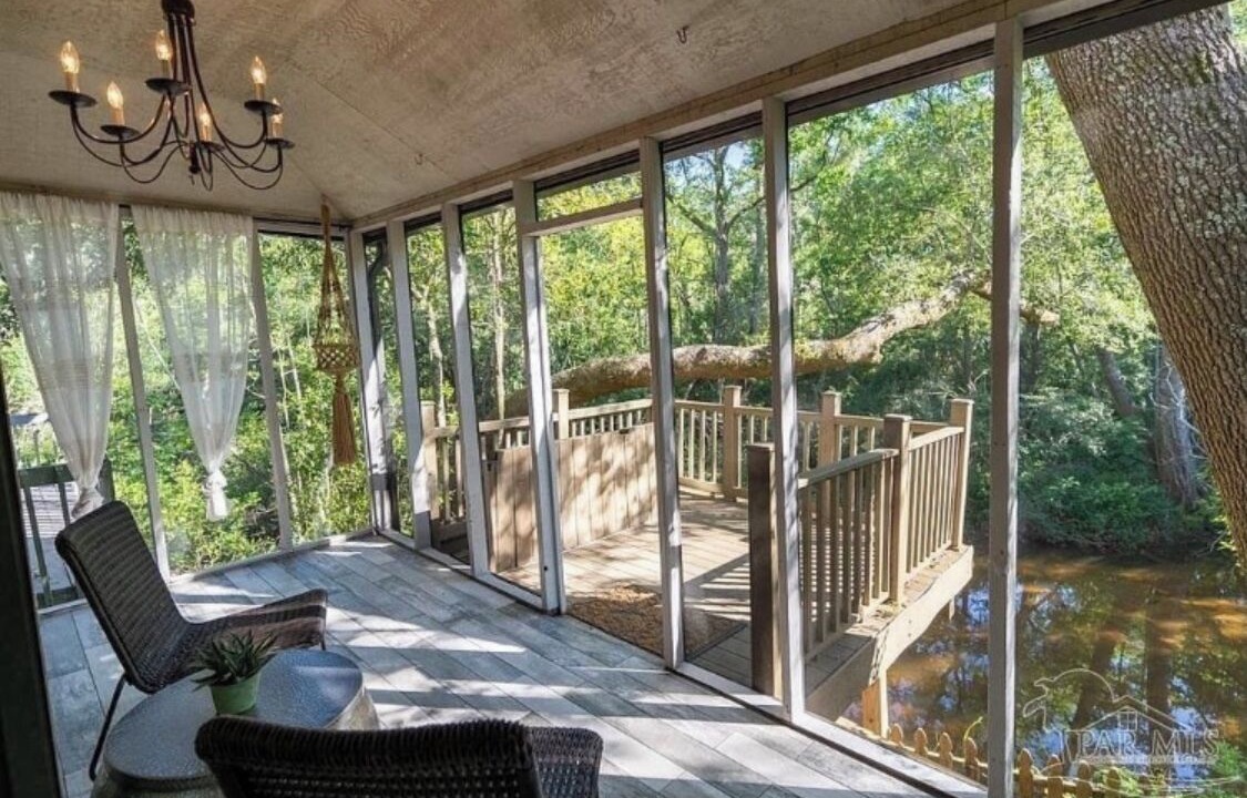 Photo of Patio Balcony in Northeast Pensacola