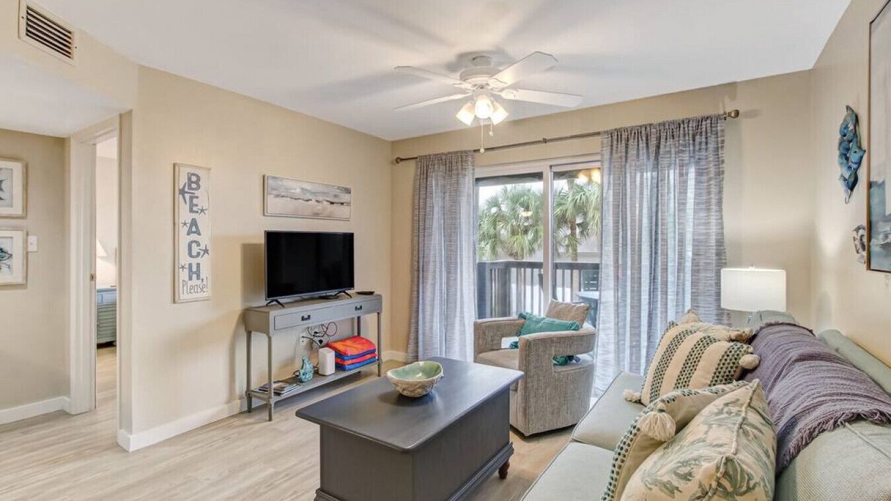Photo of Livingroom in Fernandina Beach