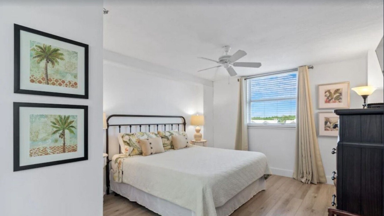 Photo of Bedroom in Miramar Beach
