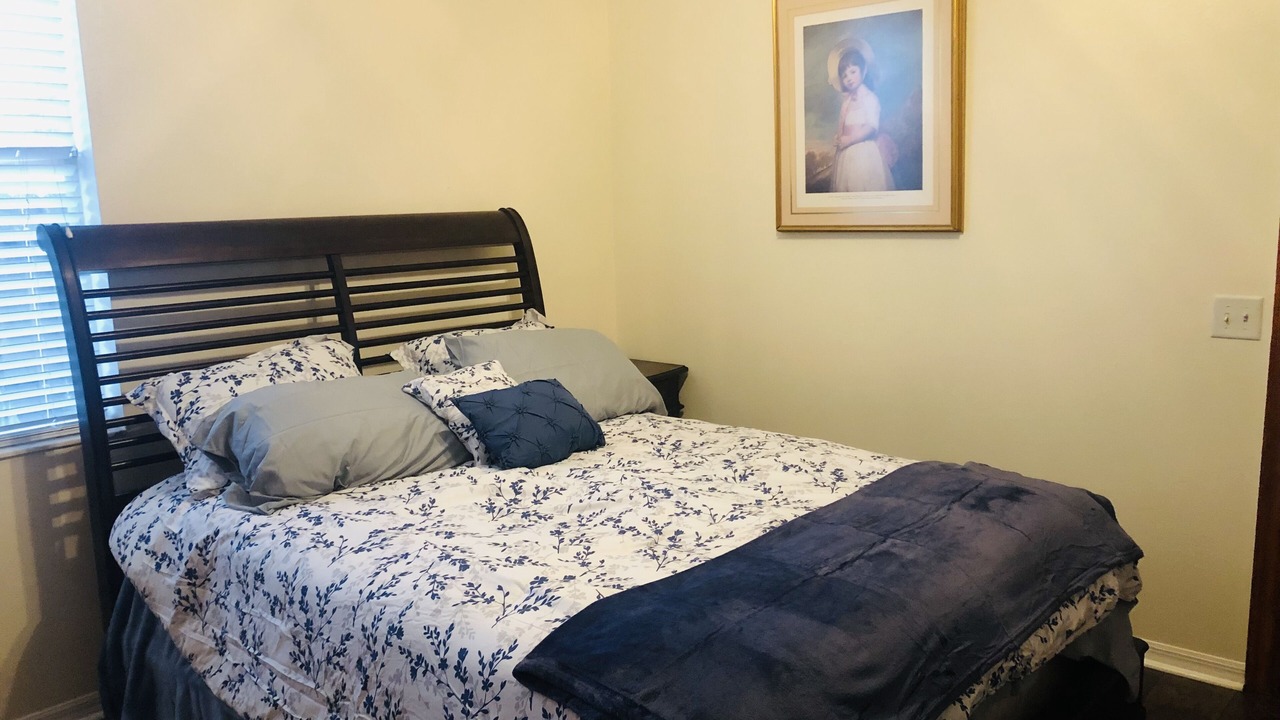Photo of Bedroom in Lake Magdalene