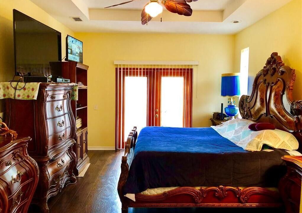 Photo of Bedroom in Lake Magdalene