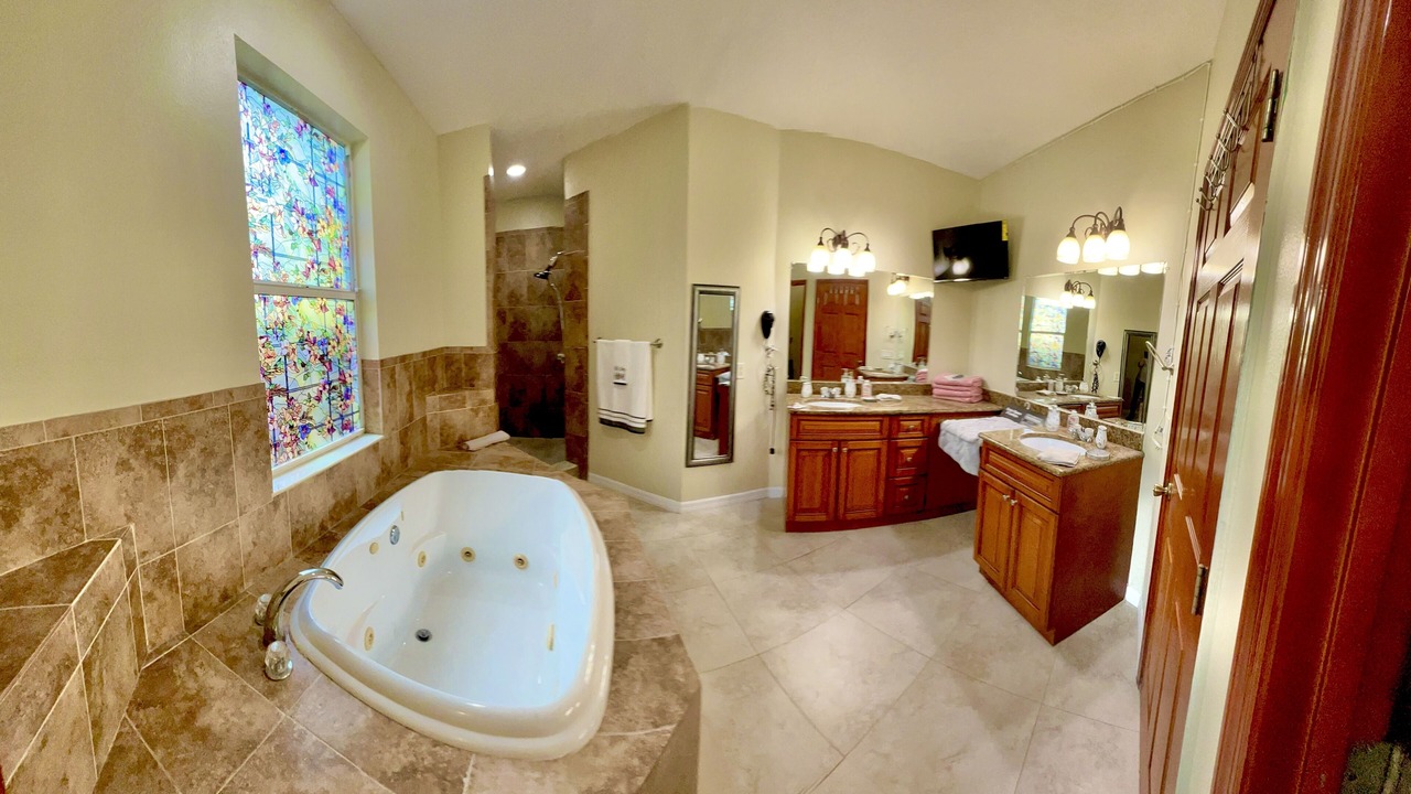 Photo of Bathroom in Lake Magdalene