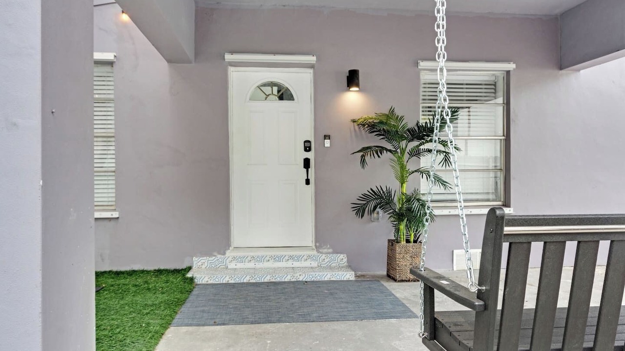 Photo of Patio Balcony in Little Havana
