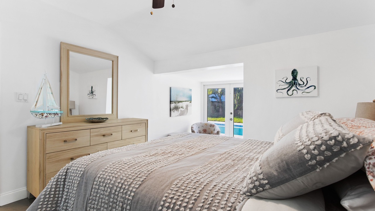 Photo of Bedroom in Palm Beach Shores