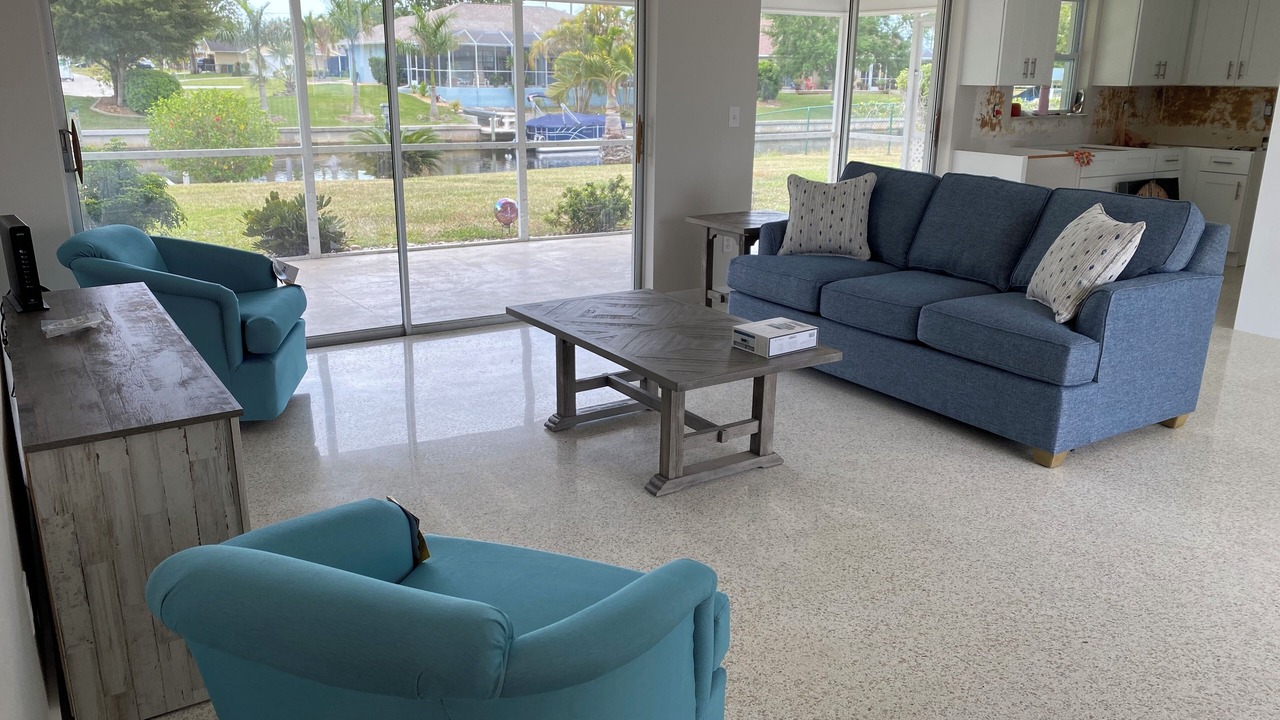Photo of Livingroom in Pelican