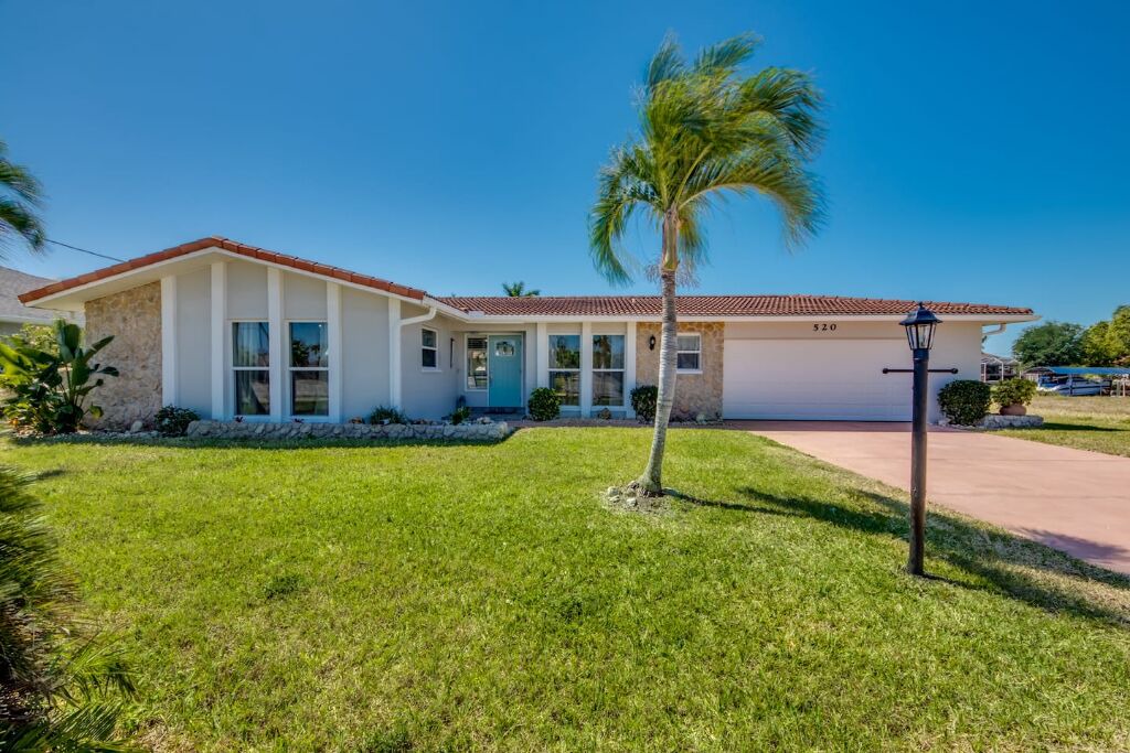 Photo of Outdoor in Pelican