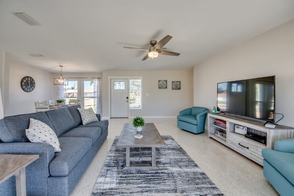 Photo of Livingroom in Pelican