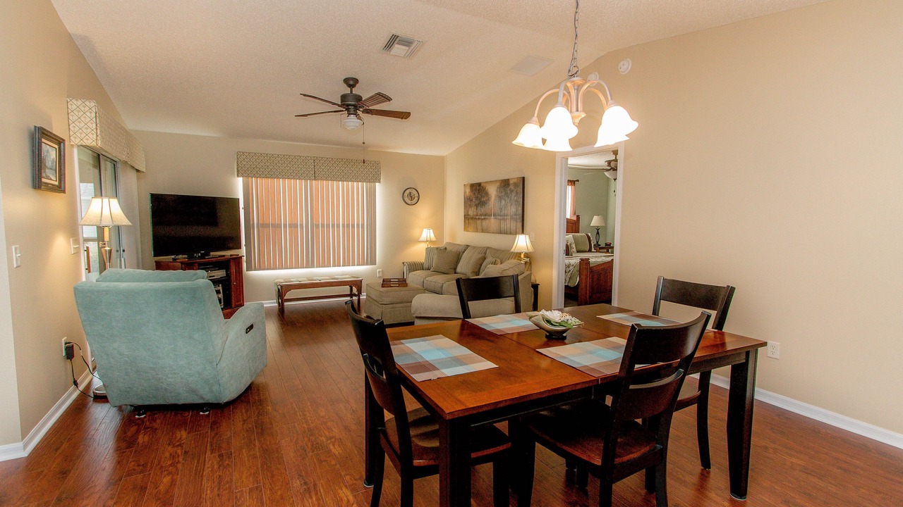 Photo of Livingroom in Duval