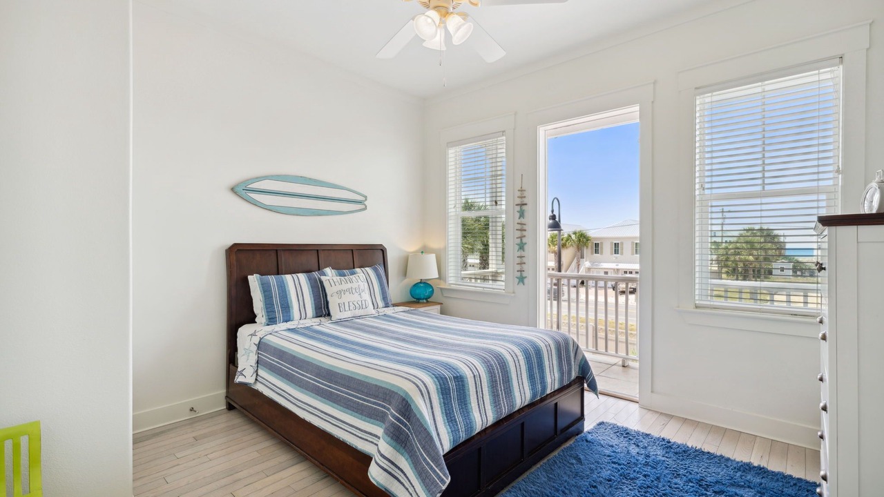Photo of Patio Balcony in Waterside Village