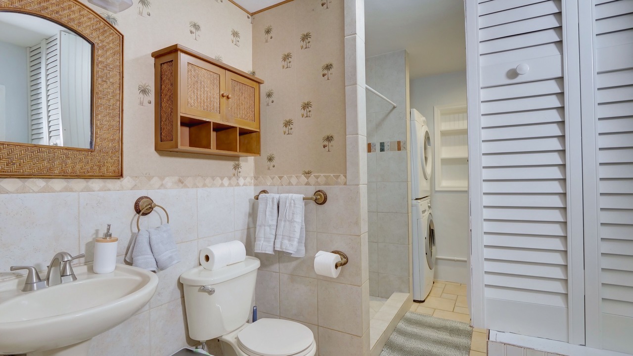 Photo of Bathroom in Garden Isles