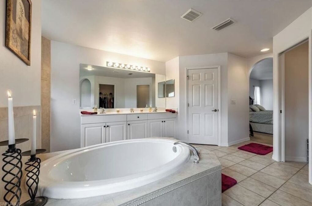 Photo of Bathroom in Lehigh Acres