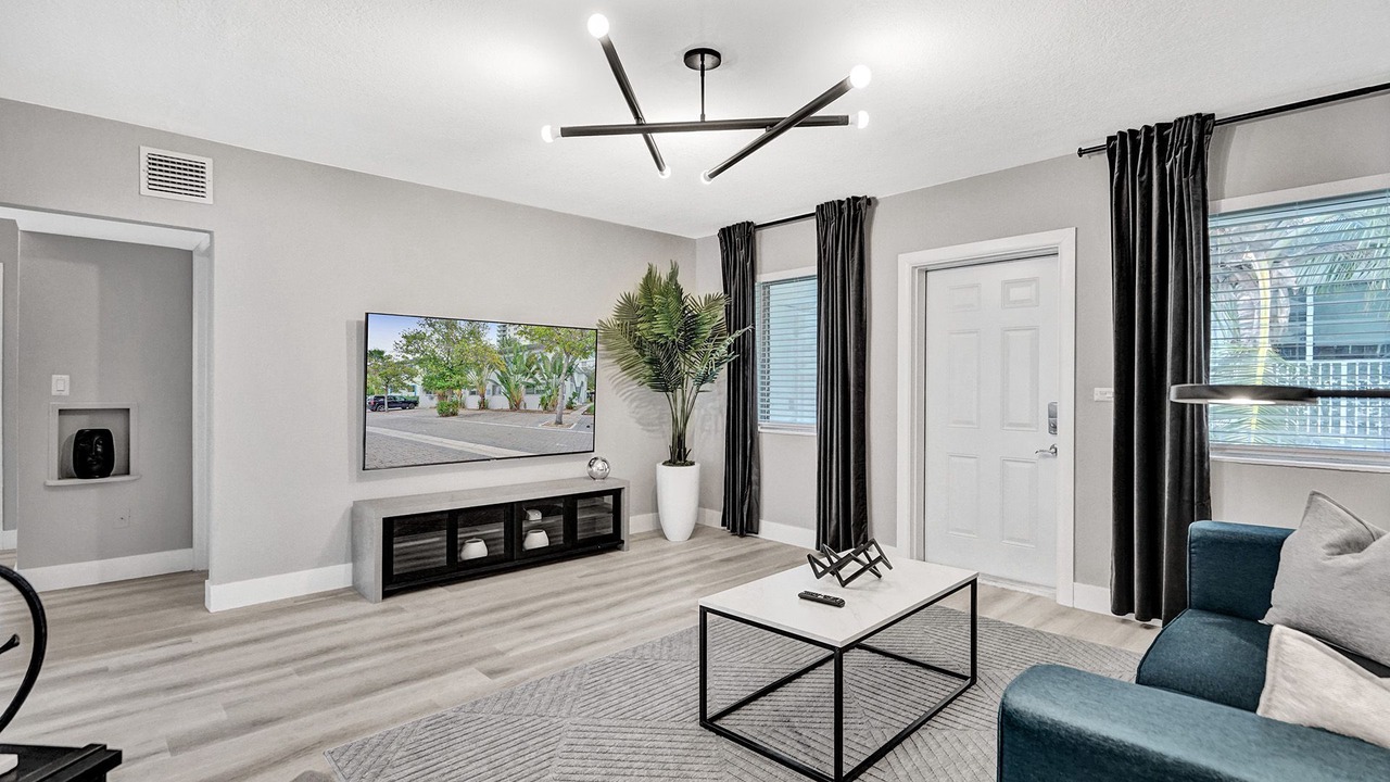 Photo of Livingroom in West Avenue