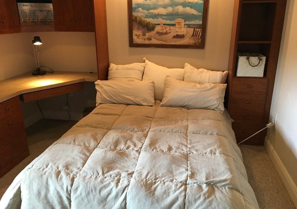 Photo of Bedroom in Cypress Lake