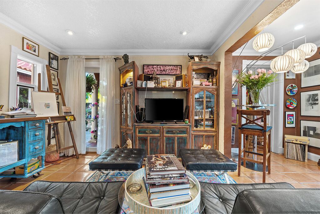 Photo of Livingroom in Miami Springs