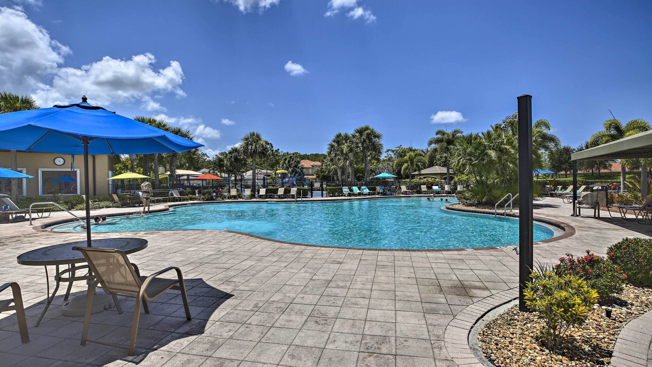 Photo of Outdoor in Botanica Lakes