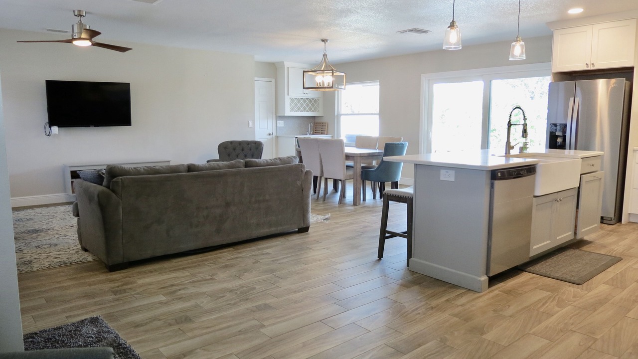 Photo of Livingroom in Bay Crest Park