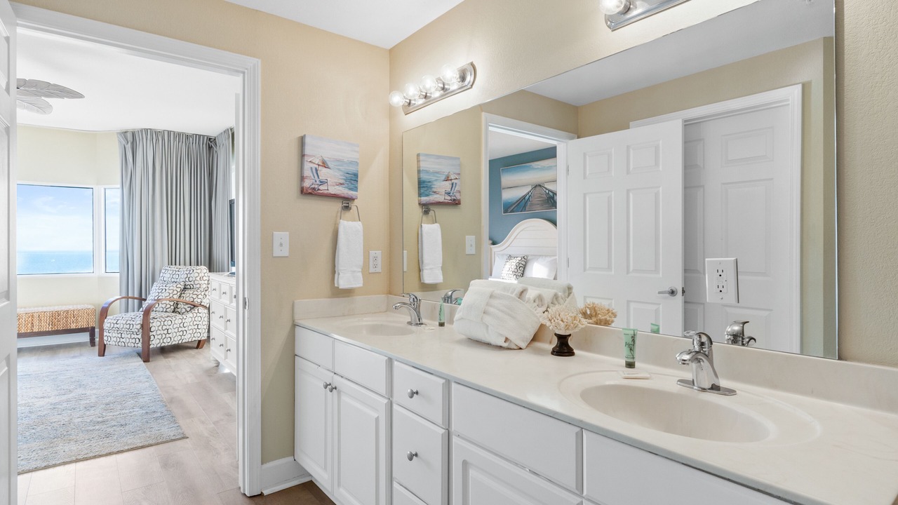 Photo of Bathroom in El Centro Beach