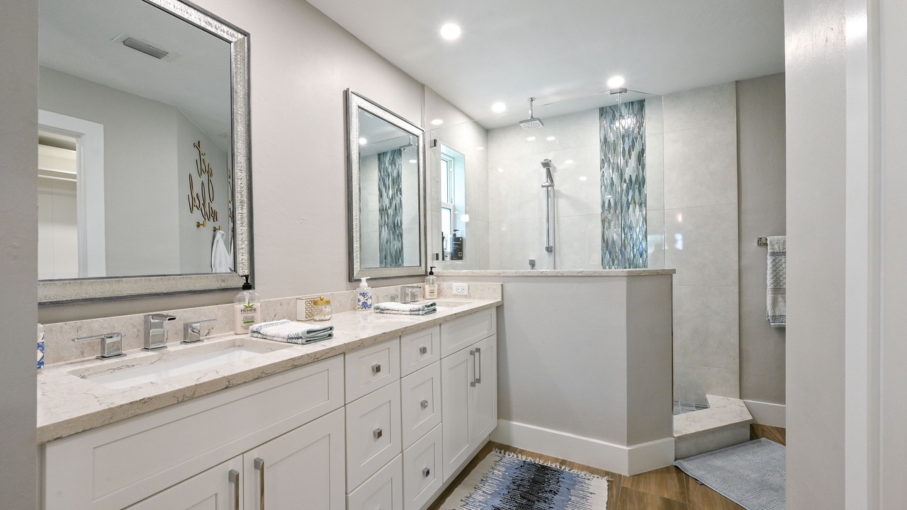 Photo of Bathroom in Kings Lake