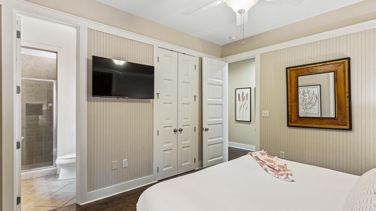 Photo of Bedroom in Cottage District