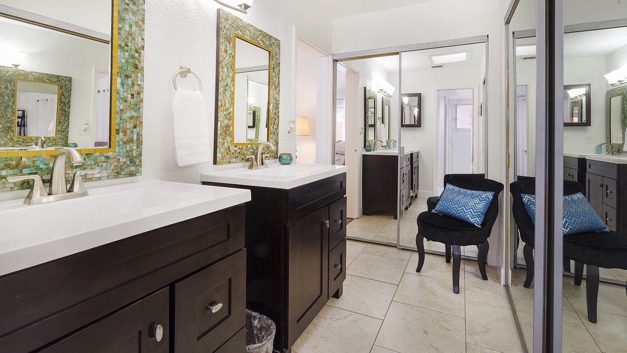 Photo of Bathroom in Rosemont