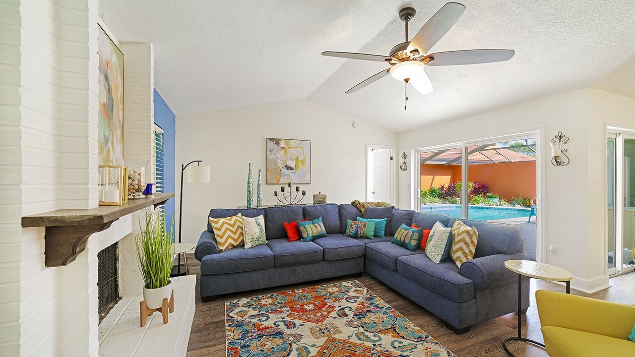 Photo of Livingroom in Rosemont