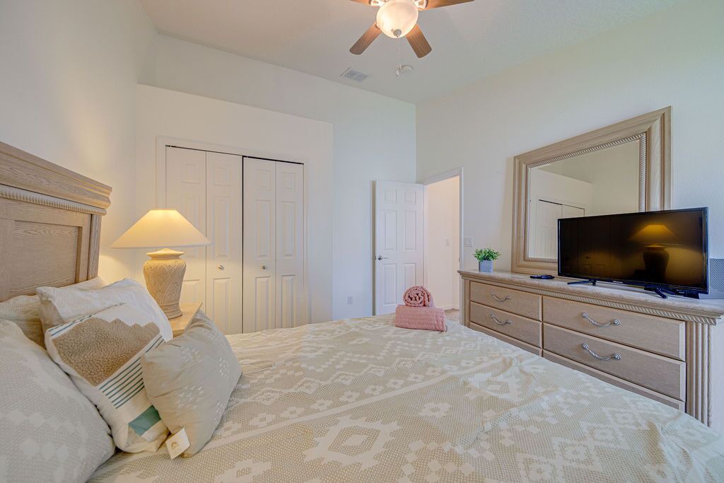 Photo of Bedroom in Orange Tree