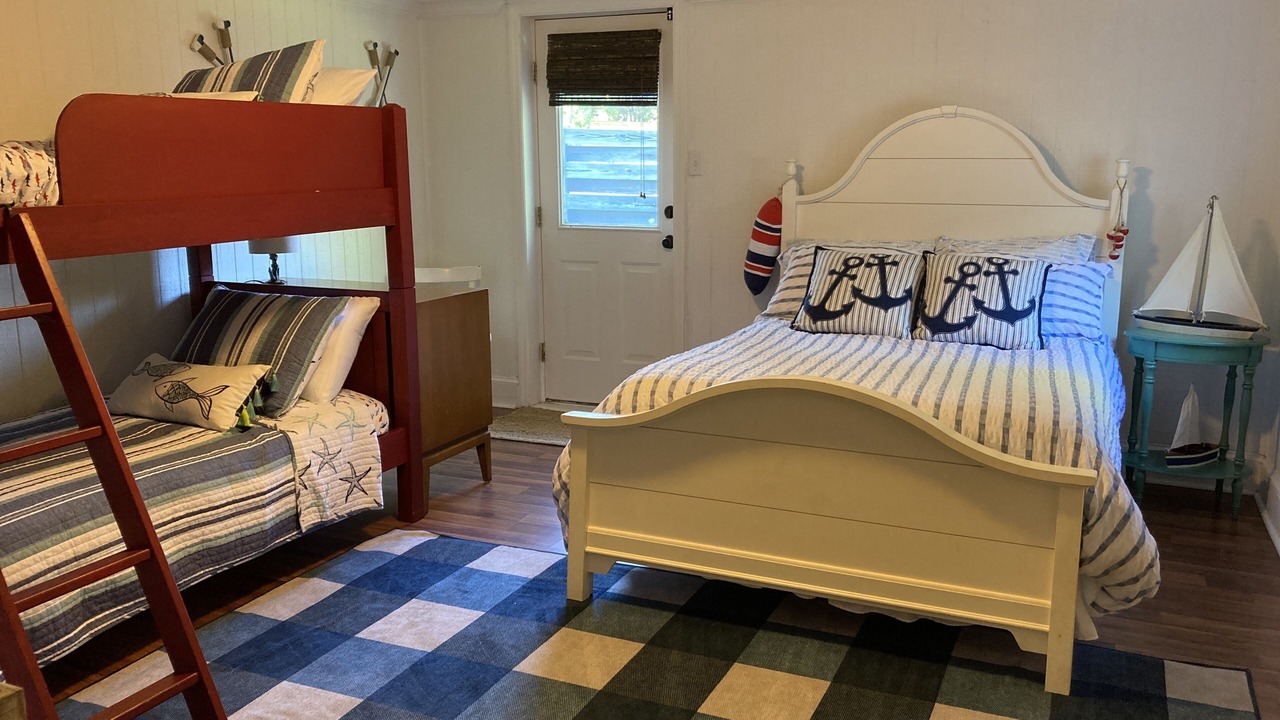 Photo of Bedroom in Lake Murray of Richland
