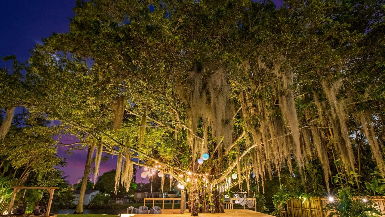 Photo of Outdoor in El Portal