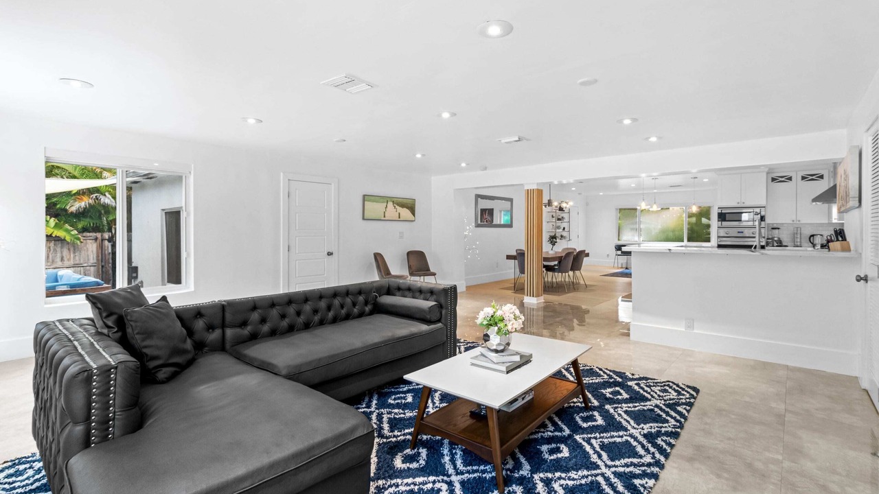 Photo of Livingroom in El Portal