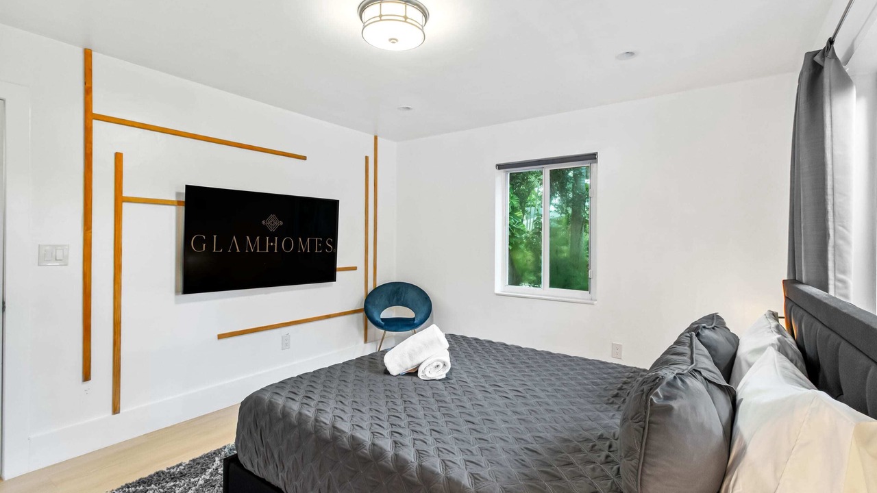 Photo of Bedroom in El Portal