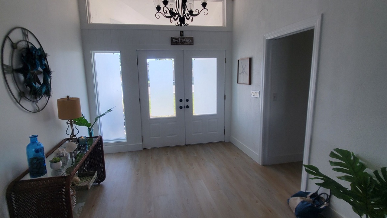 Photo of Bedroom in Yacht Club