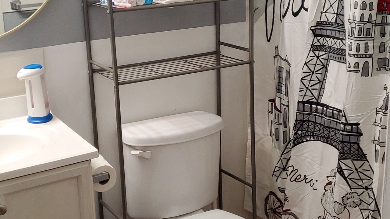 Photo of Bathroom in Midtown