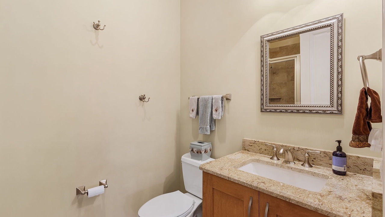 Photo of Bathroom in Vanderbilt Beach