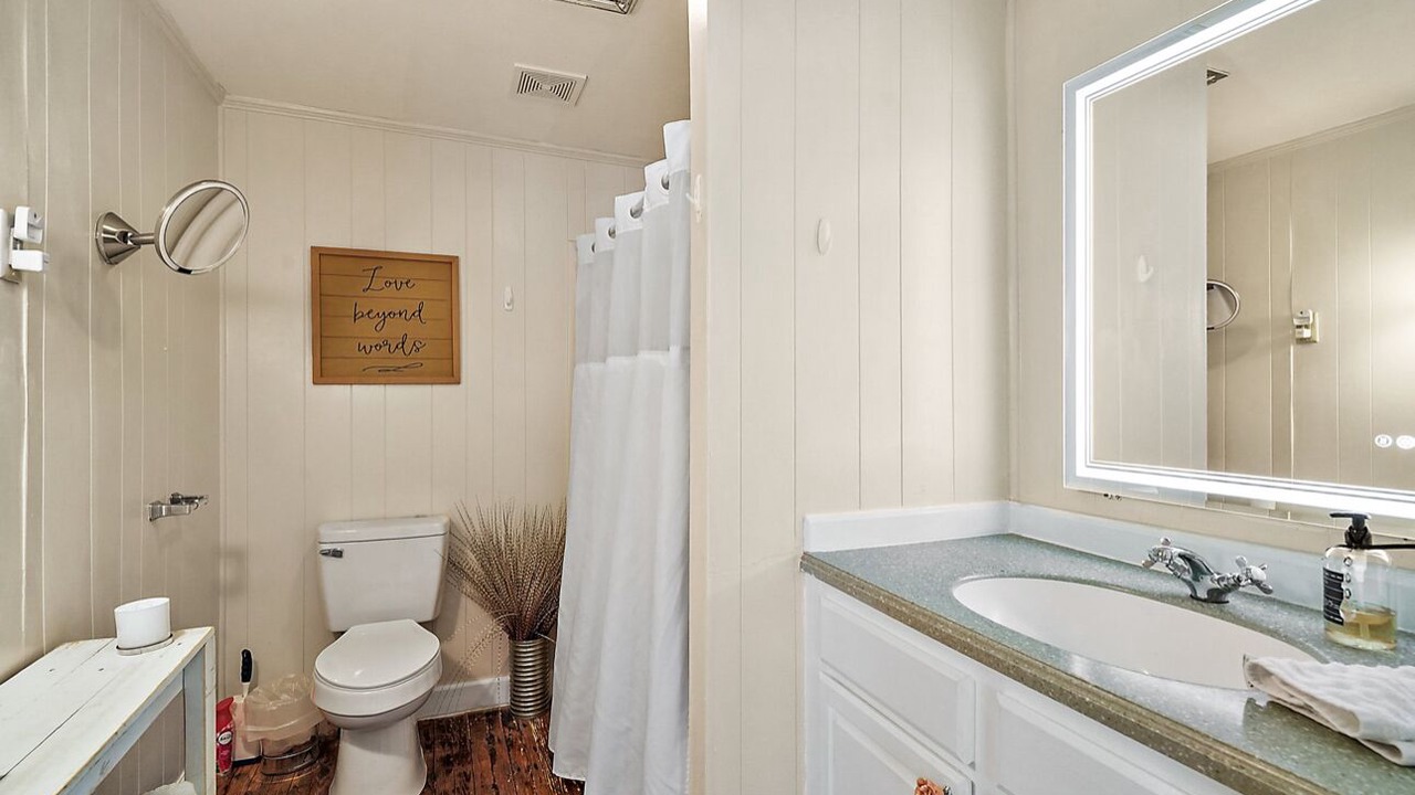 Photo of Bathroom in Mount Dora