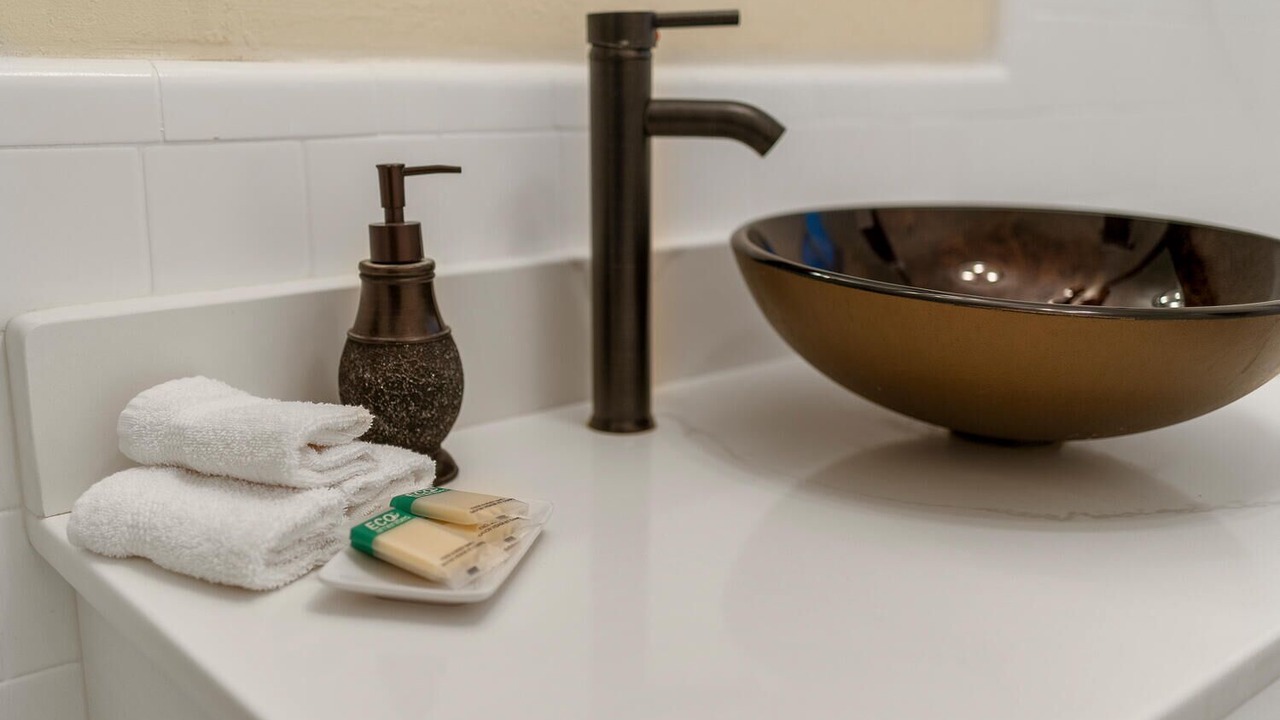 Photo of Bathroom in North Andrews Gardens