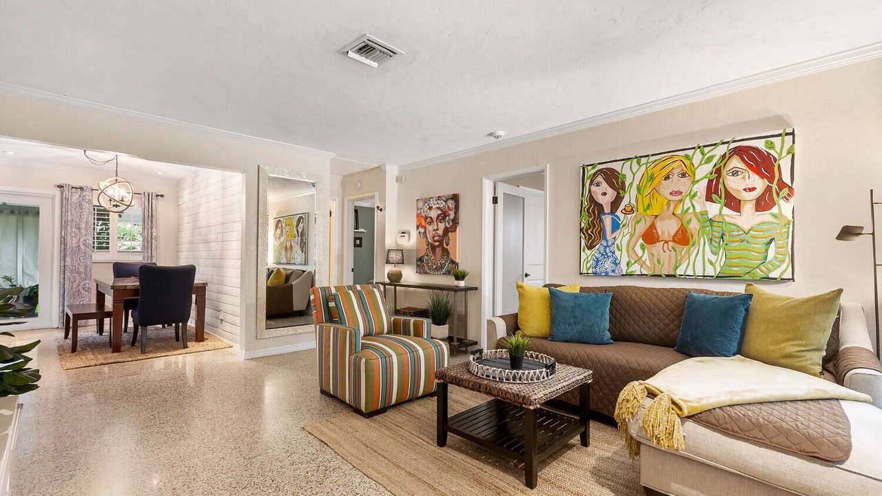 Photo of Livingroom in North Andrews Gardens