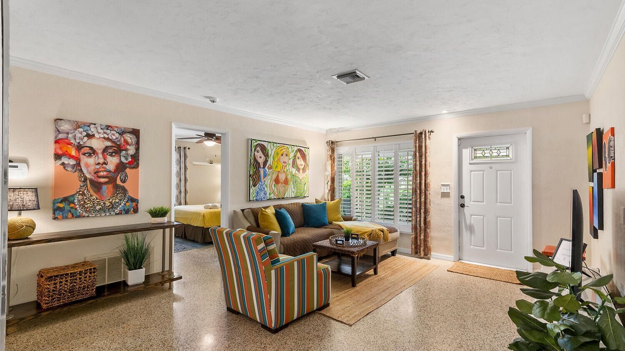 Photo of Livingroom in North Andrews Gardens