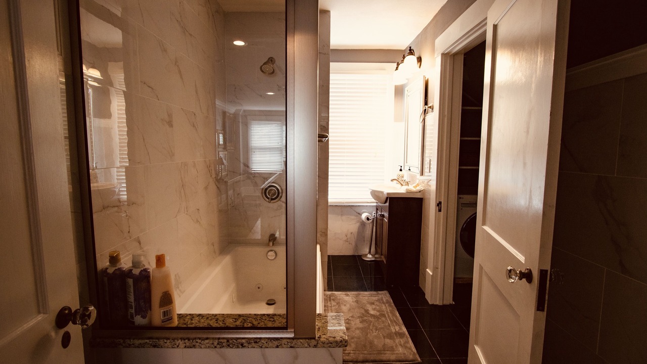 Photo of Bathroom in Richs Deland