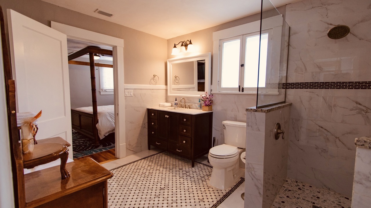 Photo of Bathroom in Richs Deland