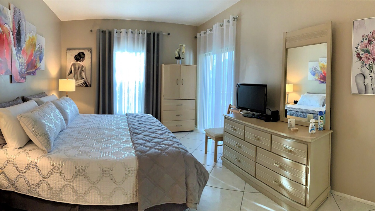 Photo of Bedroom in Central Naples
