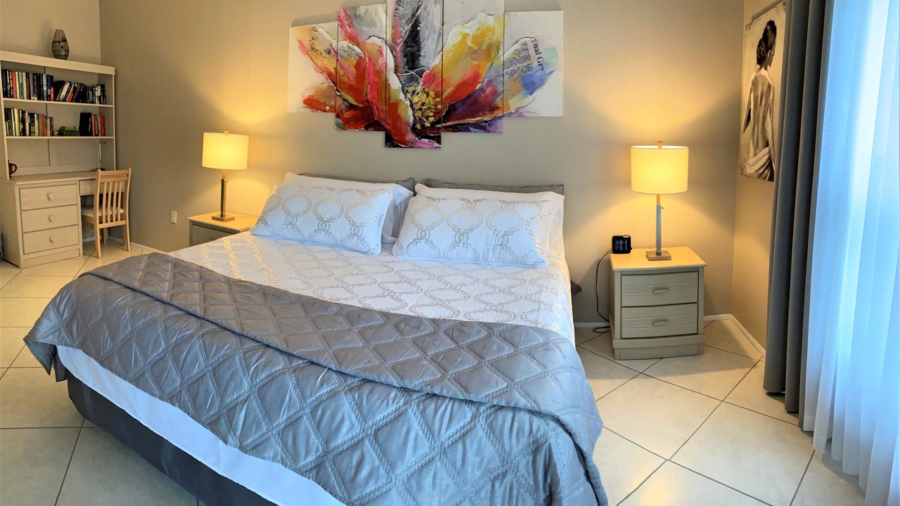 Photo of Bedroom in Central Naples