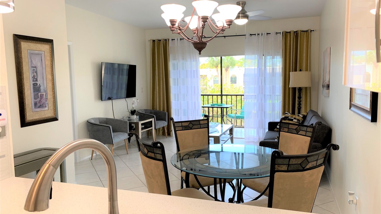 Photo of Livingroom in Central Naples